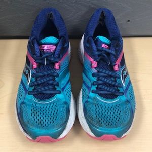 Women Saucony Guide10 Running shoes size 6